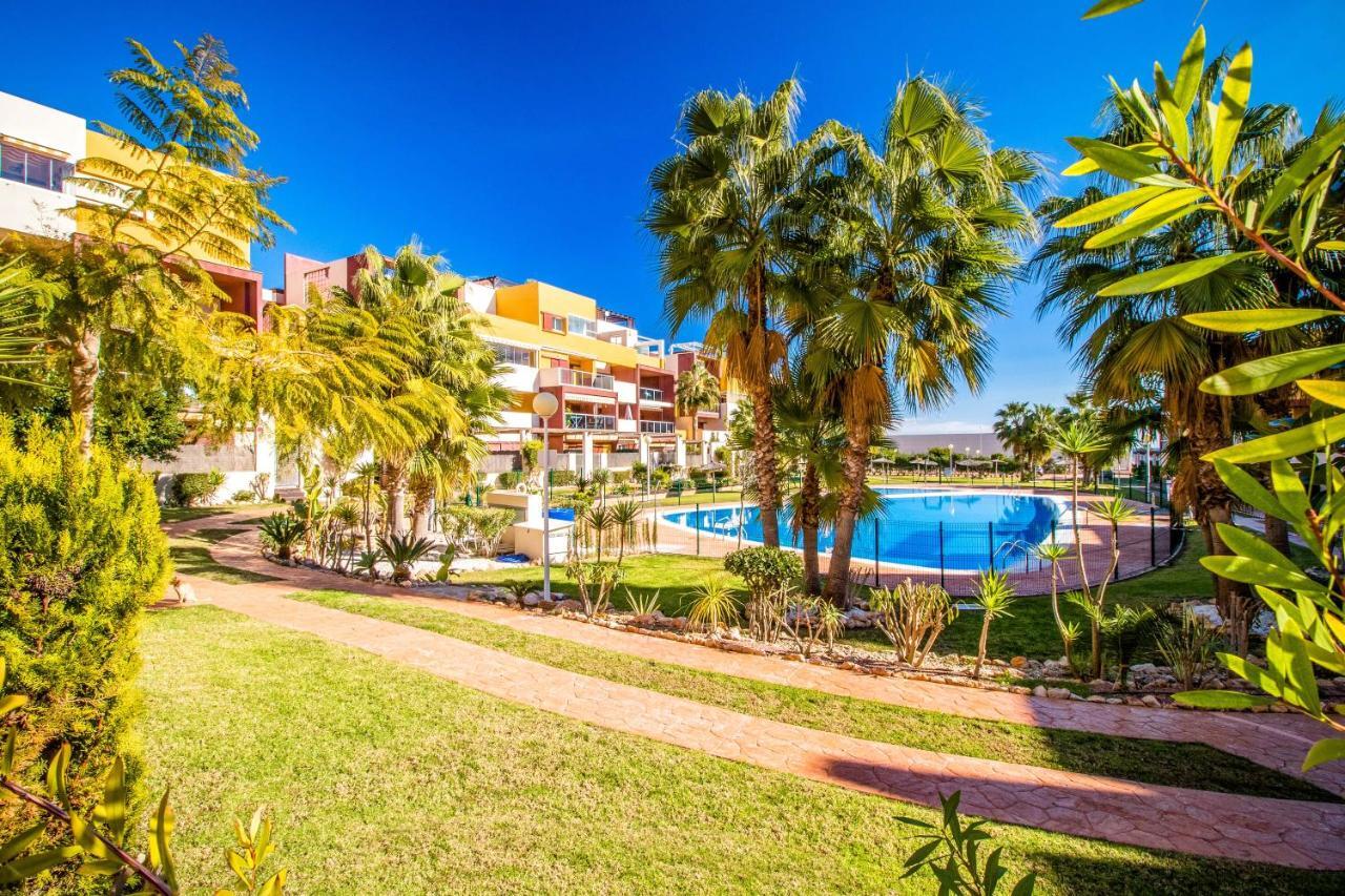 Bosque Apartamento Playa Flamenca Exterior foto